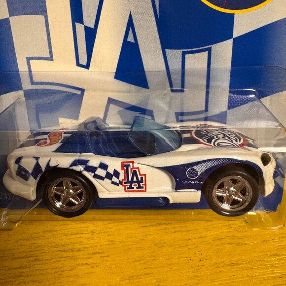 Hot Wheels-Dodge Viper RT/10- LA Dodgers Stadium Exclusive 1999 Special Edition - Picture 2 of 5
